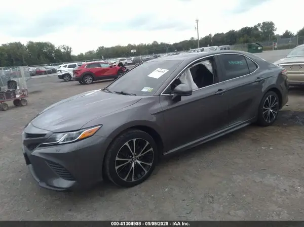 4T1G11AK8LU332990 2020 TOYOTA CAMRY - Image 2