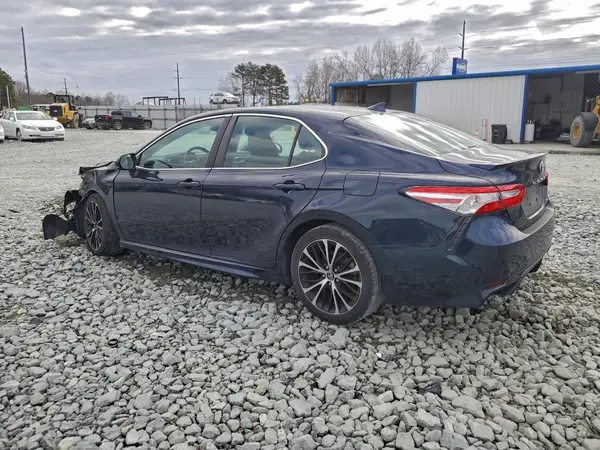 4T1G11AK8LU334836 2020 TOYOTA CAMRY - Image 2