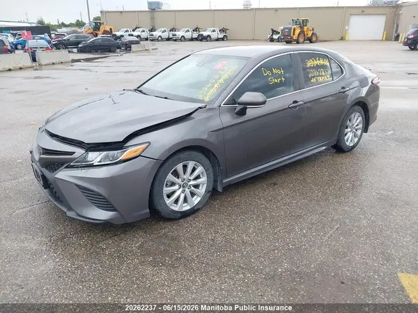 4T1G11AK8LU338885 2020 TOYOTA CAMRY - Image 2