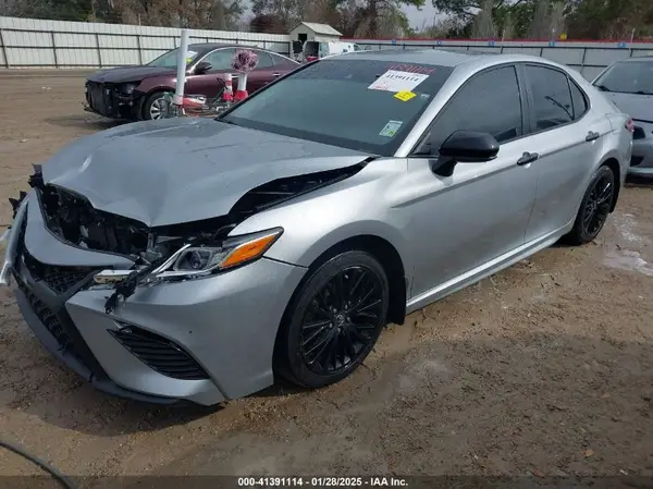4T1G11AK8LU342645 2020 TOYOTA CAMRY - Image 2