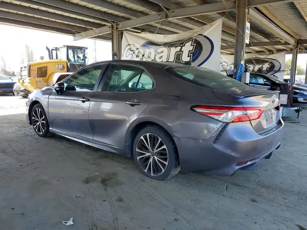 4T1G11AK8LU343696 2020 TOYOTA CAMRY - Image 2