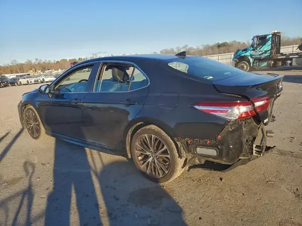 4T1G11AK8LU345738 2020 TOYOTA CAMRY - Image 2