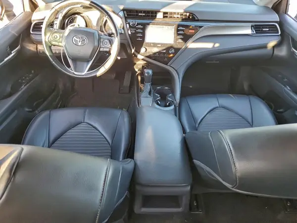 4T1G11AK8LU345738 2020 TOYOTA CAMRY - Image 8