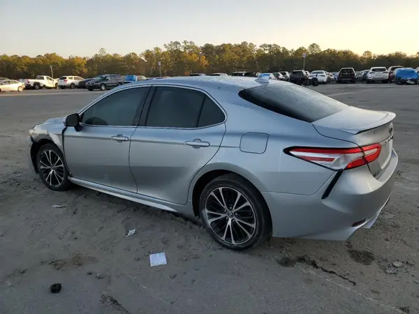 4T1G11AK8LU352530 2020 TOYOTA CAMRY - Image 2