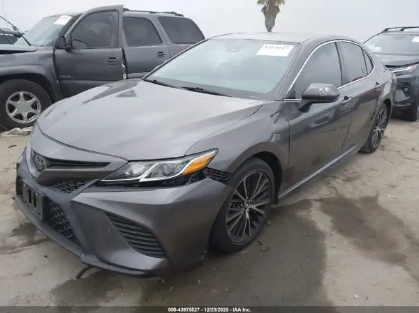 4T1G11AK8LU353600 2020 TOYOTA CAMRY - Image 2