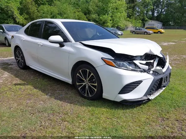 4T1G11AK8LU357100 2020 TOYOTA CAMRY - Image 1