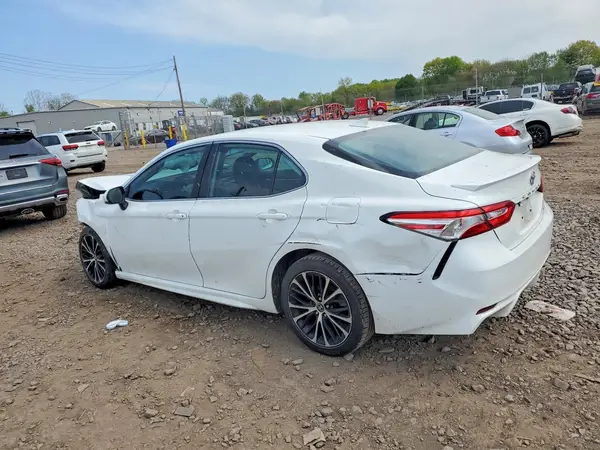 4T1G11AK8LU358344 2020 TOYOTA CAMRY - Image 2