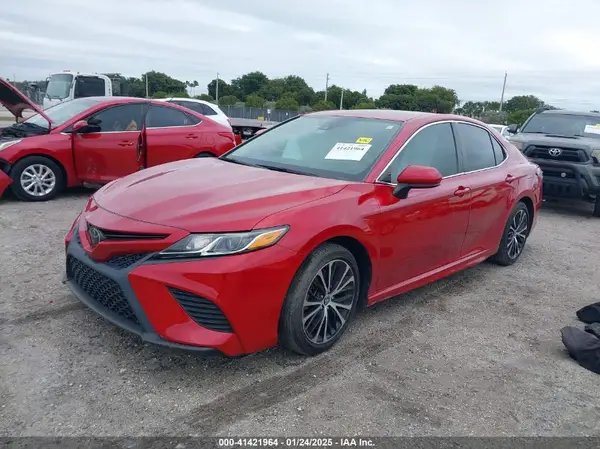 4T1G11AK8LU367013 2020 TOYOTA CAMRY - Image 2