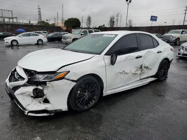 4T1G11AK8LU375404 2020 TOYOTA CAMRY - Image 1