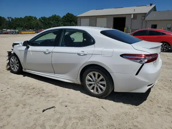 4T1G11AK8LU381445 2020 TOYOTA CAMRY - Image 2