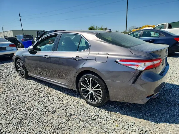 4T1G11AK8LU384507 2020 TOYOTA CAMRY - Image 2