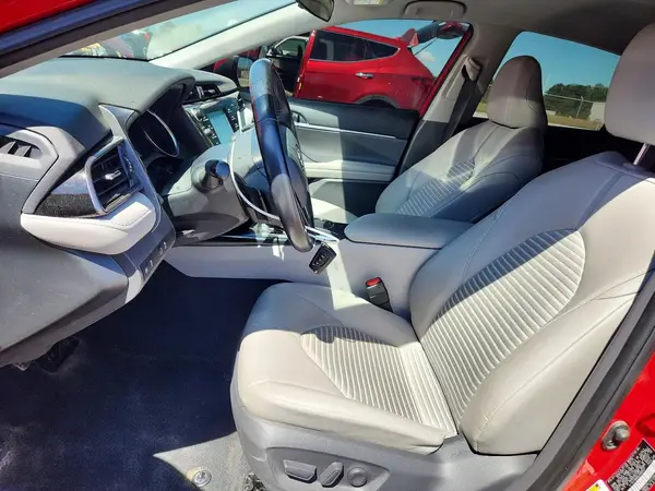 2020 TOYOTA CAMRY auction photo 7