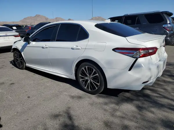 4T1G11AK8LU388539 2020 TOYOTA CAMRY - Image 2