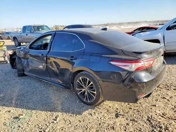 4T1G11AK8LU388802 2020 TOYOTA CAMRY - Image 2