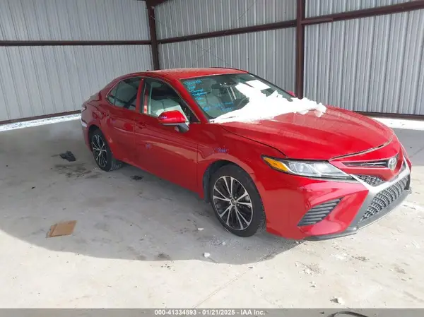 4T1G11AK8LU390307 2020 TOYOTA CAMRY - Image 1