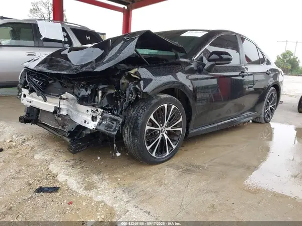 4T1G11AK8LU504385 2020 TOYOTA CAMRY - Image 2