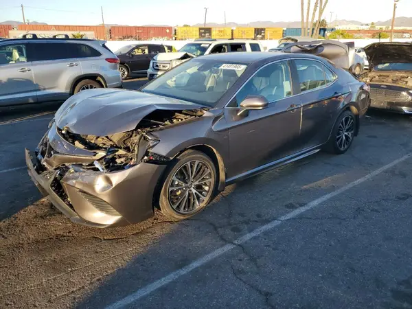 4T1G11AK8LU508596 2020 TOYOTA CAMRY - Image 1