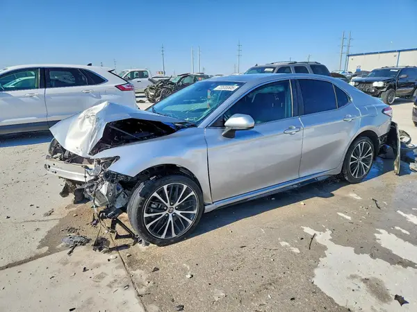 4T1G11AK8LU509392 2020 TOYOTA CAMRY - Image 1