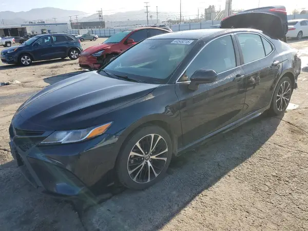 4T1G11AK8LU510509 2020 TOYOTA CAMRY - Image 1