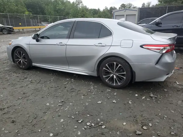 4T1G11AK8LU863056 2020 TOYOTA CAMRY - Image 2