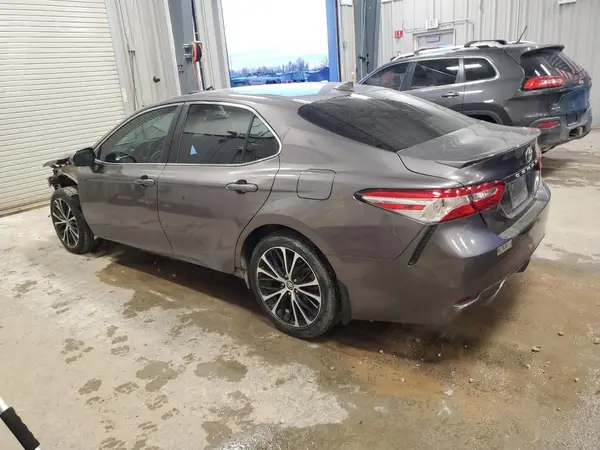 4T1G11AK8LU864112 2020 TOYOTA CAMRY - Image 2