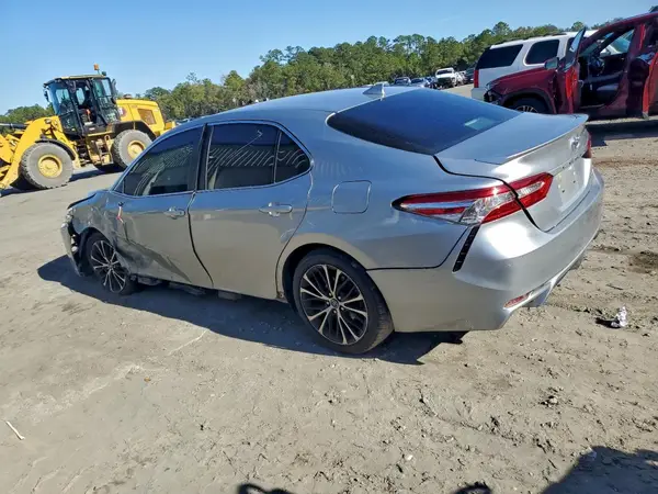4T1G11AK8LU864370 2020 TOYOTA CAMRY - Image 2