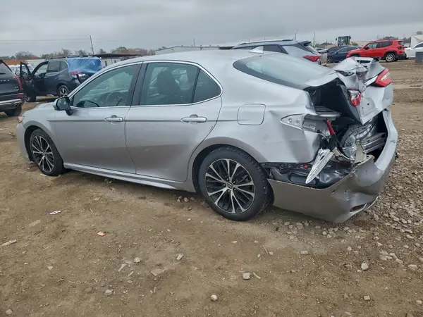 4T1G11AK8LU869925 2020 TOYOTA CAMRY - Image 2