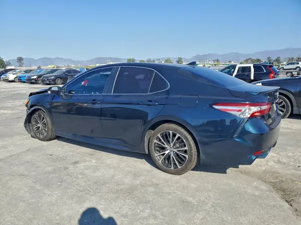 4T1G11AK8LU870928 2020 TOYOTA CAMRY - Image 2