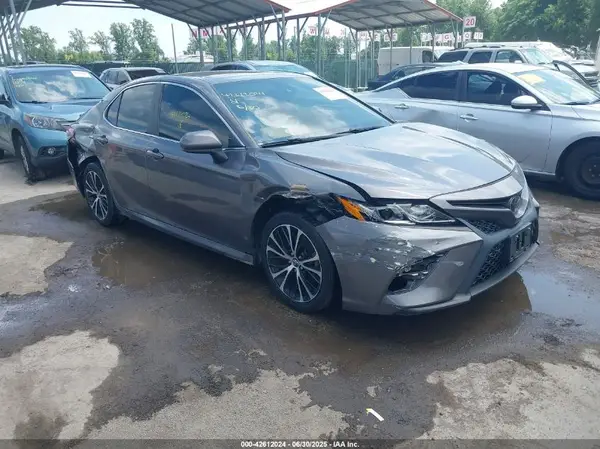 4T1G11AK8LU874042 2020 TOYOTA CAMRY - Image 1