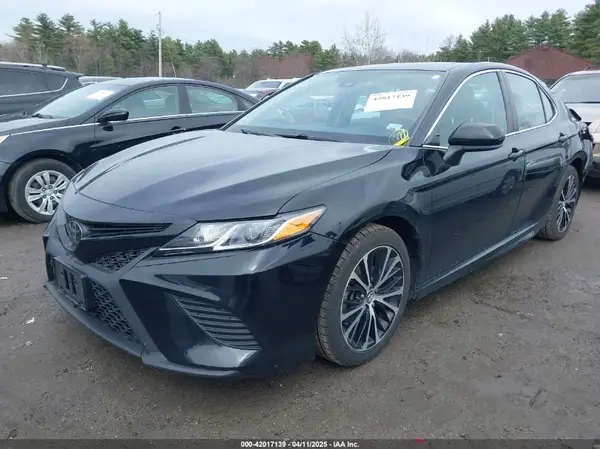 4T1G11AK8LU883615 2020 TOYOTA CAMRY - Image 2