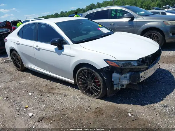 4T1G11AK8LU898289 2020 TOYOTA CAMRY - Image 1