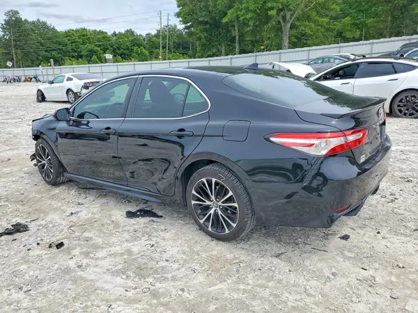 4T1G11AK8LU904513 2020 TOYOTA CAMRY - Image 2