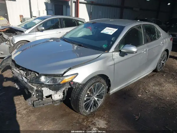 4T1G11AK8LU905774 2020 TOYOTA CAMRY - Image 2