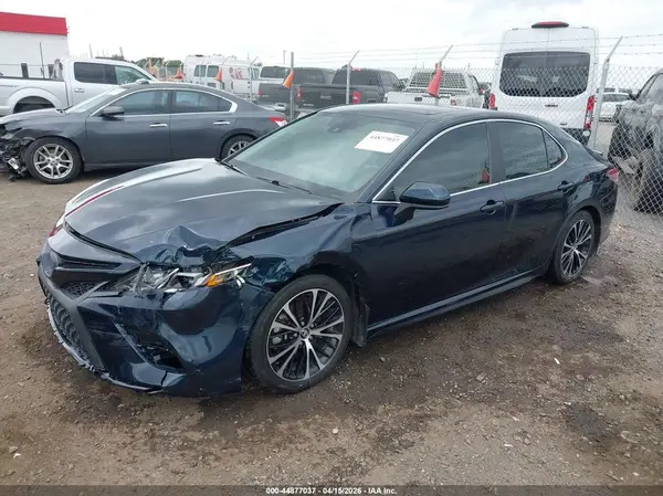 4T1G11AK8LU906990 2020 TOYOTA CAMRY - Image 2