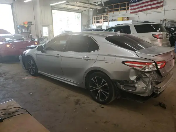4T1G11AK8LU908609 2020 TOYOTA CAMRY - Image 2
