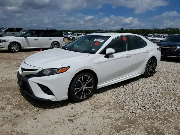 4T1G11AK8LU909419 2020 TOYOTA CAMRY - Image 1