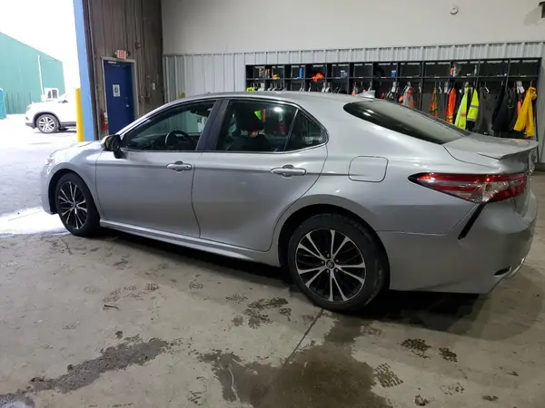 4T1G11AK8LU913762 2020 TOYOTA CAMRY - Image 2