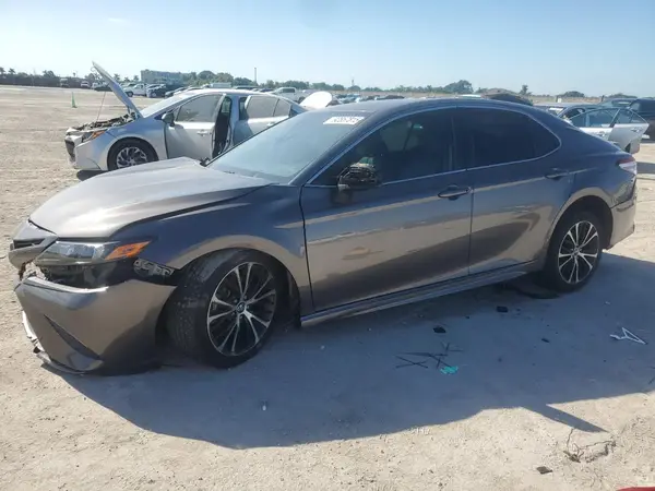 4T1G11AK8LU916273 2020 TOYOTA CAMRY - Image 1