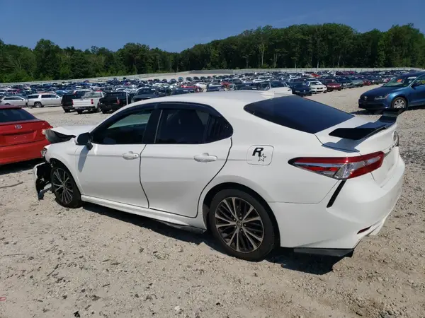 4T1G11AK8LU926897 2020 TOYOTA CAMRY - Image 2