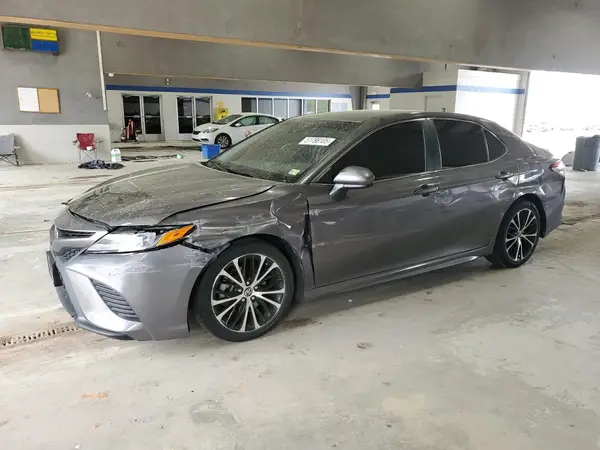 4T1G11AK8LU930853 2020 TOYOTA CAMRY - Image 1