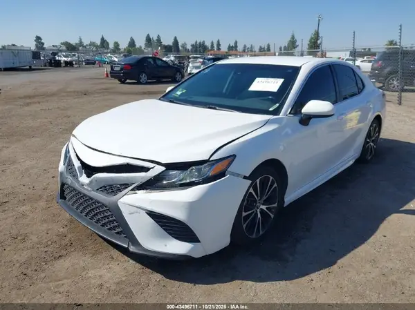 4T1G11AK8LU931422 2020 TOYOTA CAMRY - Image 2