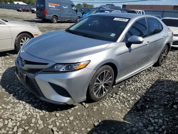4T1G11AK8LU931646 2020 TOYOTA CAMRY - Image 1