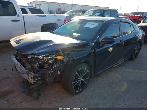 4T1G11AK8LU946485 2020 TOYOTA CAMRY - Image 2