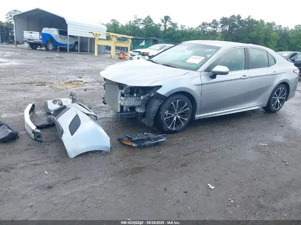 4T1G11AK8LU964551 2020 TOYOTA CAMRY - Image 2
