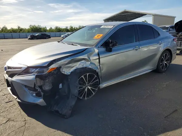 4T1G11AK8LU969586 2020 TOYOTA CAMRY - Image 1