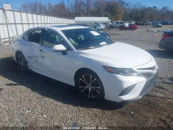 4T1G11AK8LU980359 2020 TOYOTA CAMRY - Image 1