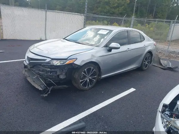 4T1G11AK8LU986095 2020 TOYOTA CAMRY - Image 2