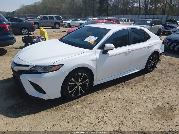 4T1G11AK8LU998084 2020 TOYOTA CAMRY - Image 2