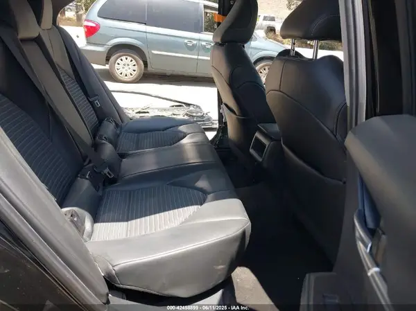 4T1G11AK8MU402814 2021 TOYOTA CAMRY - Image 8