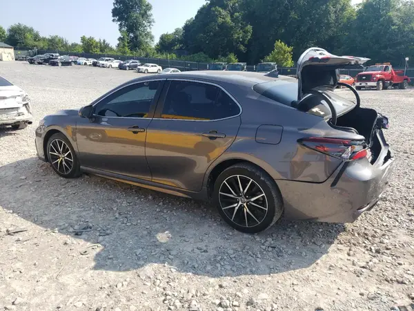 4T1G11AK8MU406085 2021 TOYOTA CAMRY - Image 2